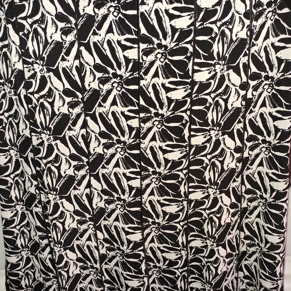 Perceptions Flowy Dress - Picture 1 of 3